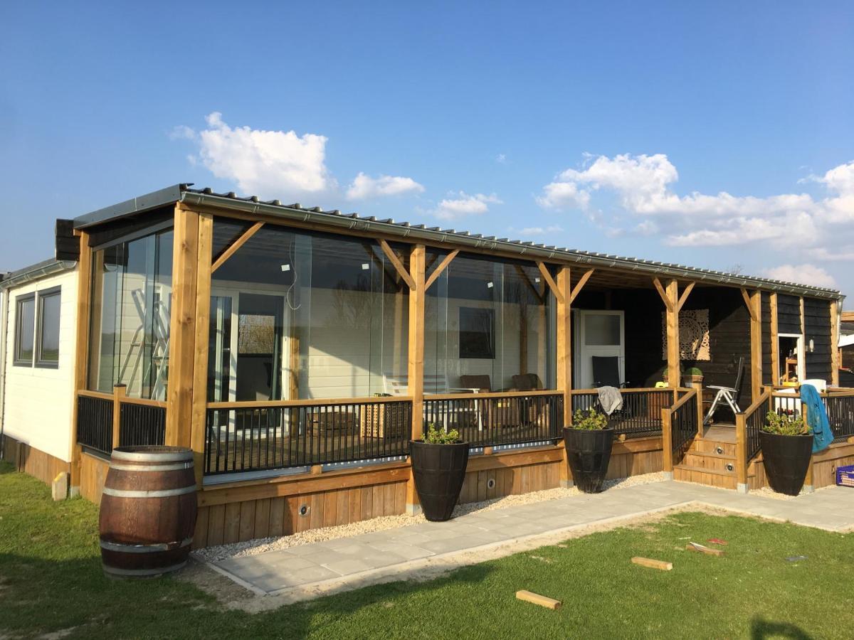 Hotel Glamping Aan De Thoolse Kust Poortvliet Exterior foto