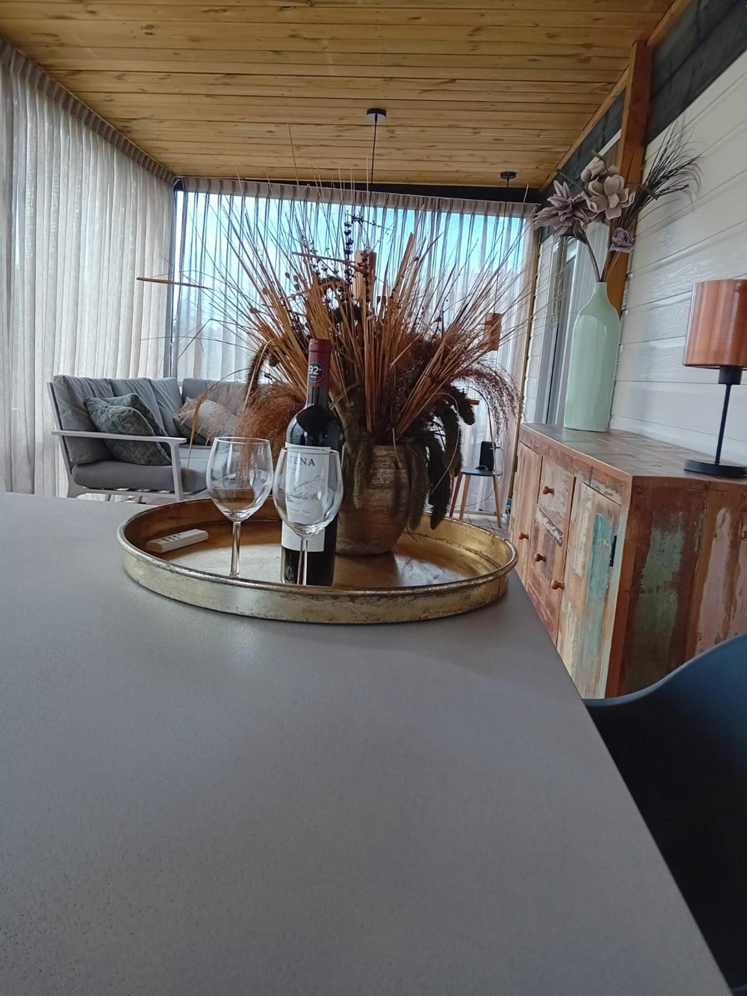Hotel Glamping Aan De Thoolse Kust Poortvliet Exterior foto
