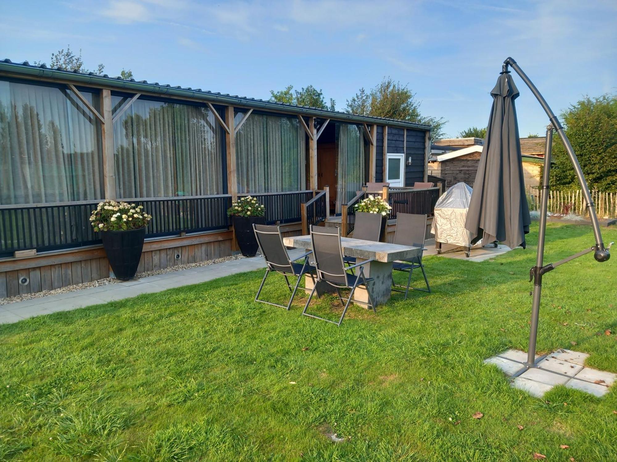 Hotel Glamping Aan De Thoolse Kust Poortvliet Exterior foto